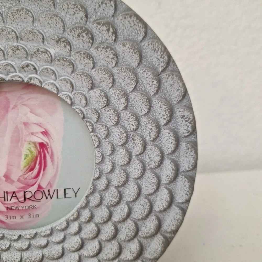 Cynthia Rowley New York Solid Stone Floral Circle Photo Picture Frame 3x3 NEW